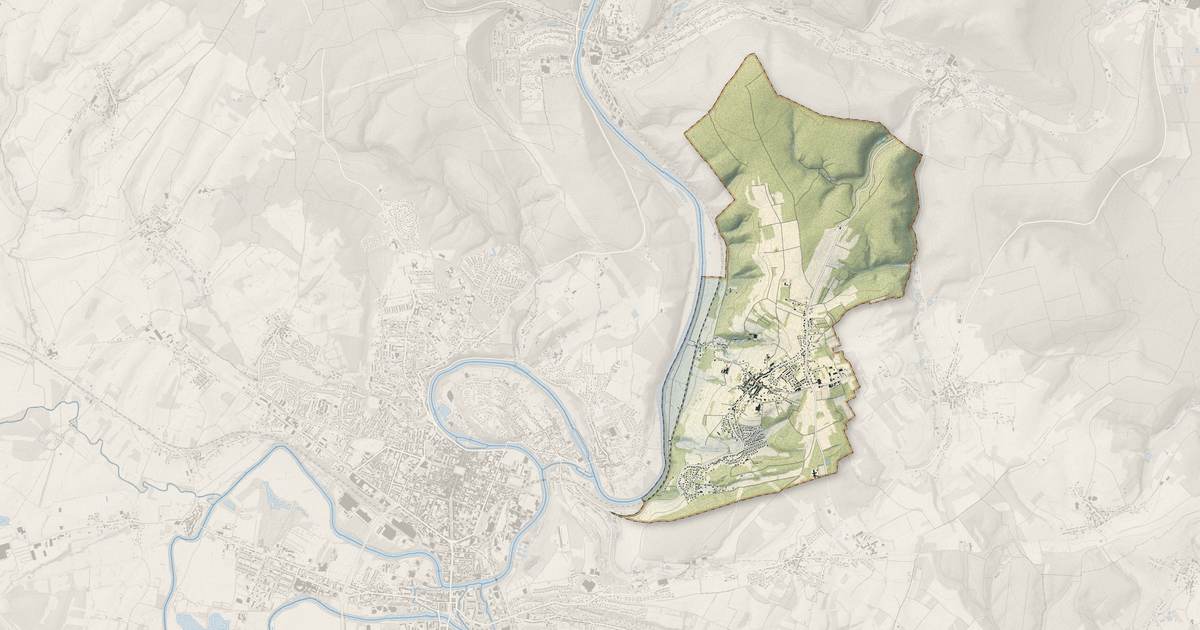 Portrait cartographique de Aiglemont : relief, eau, forêts, bâti et voies, calculés à partir des données de l'IGN