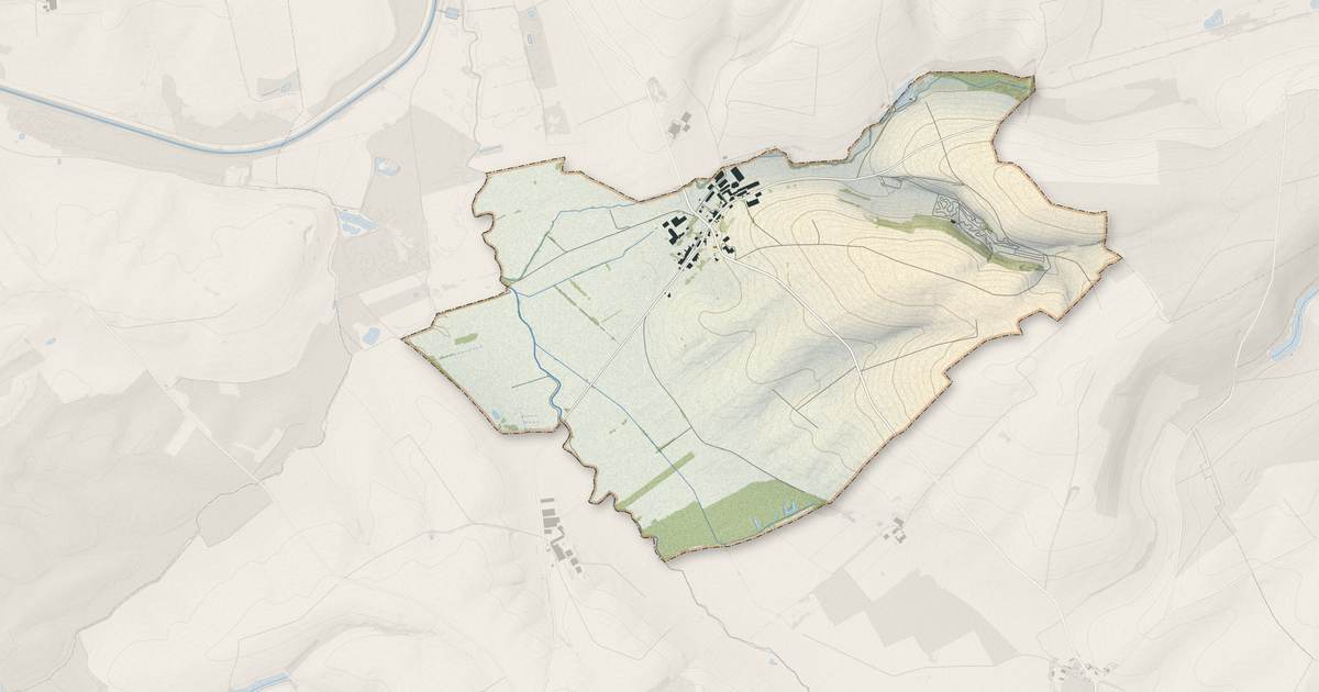 Portrait cartographique de Les Petites-Armoises : relief, eau, forêts, bâti et voies, calculés à partir des données de l'IGN
