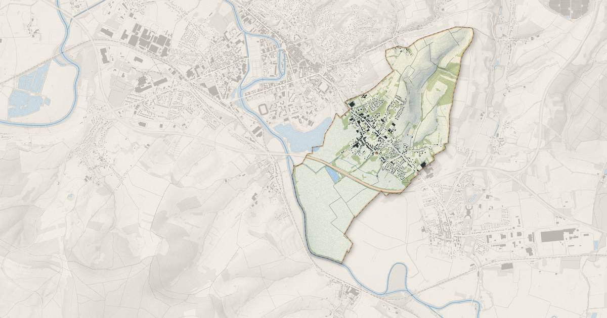 Portrait cartographique de Balan : relief, eau, forêts, bâti et voies, calculés à partir des données de l'IGN