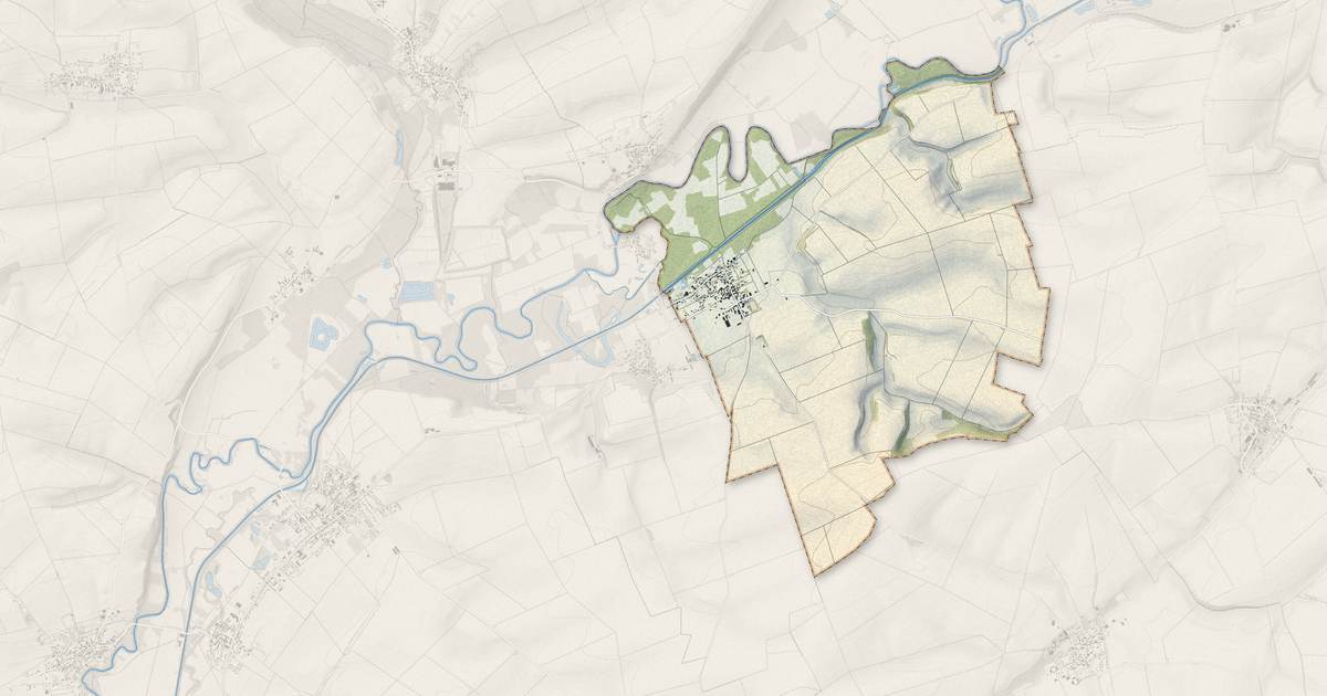 Portrait cartographique de Blanzy-la-Salonnaise : relief, eau, forêts, bâti et voies, calculés à partir des données de l'IGN