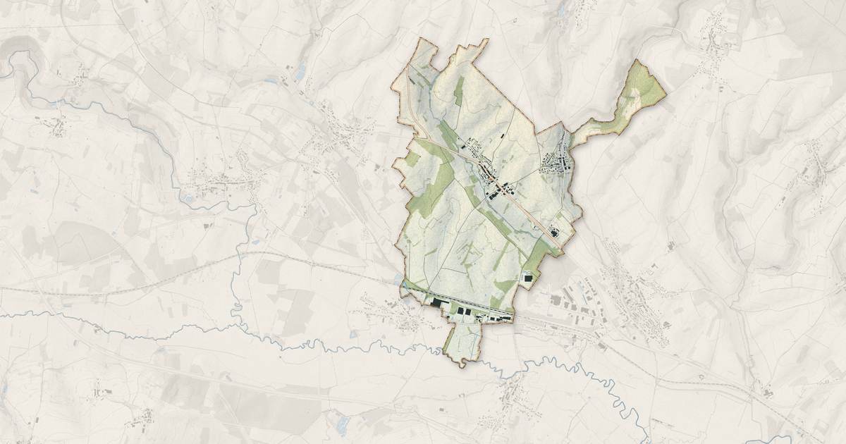 Portrait cartographique de Cliron : relief, eau, forêts, bâti et voies, calculés à partir des données de l'IGN