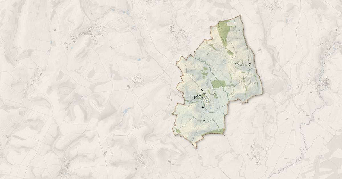 Portrait cartographique de Doumely-Bégny : relief, eau, forêts, bâti et voies, calculés à partir des données de l'IGN