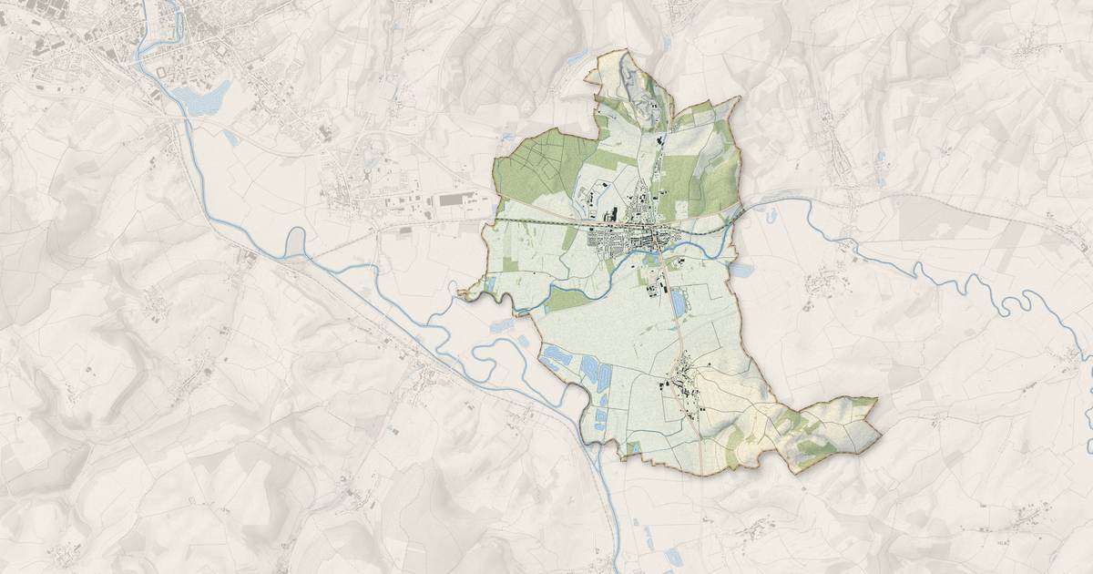 Portrait cartographique de Douzy : relief, eau, forêts, bâti et voies, calculés à partir des données de l'IGN