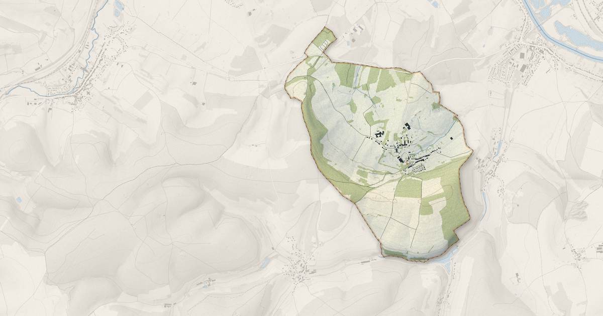 Portrait cartographique de Étrépigny : relief, eau, forêts, bâti et voies, calculés à partir des données de l'IGN