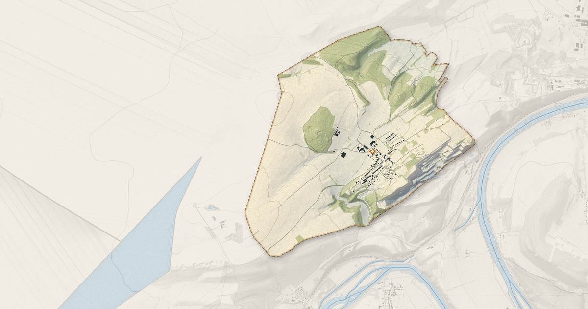 Portrait cartographique de Foisches : relief, eau, forêts, bâti et voies, calculés à partir des données de l'IGN