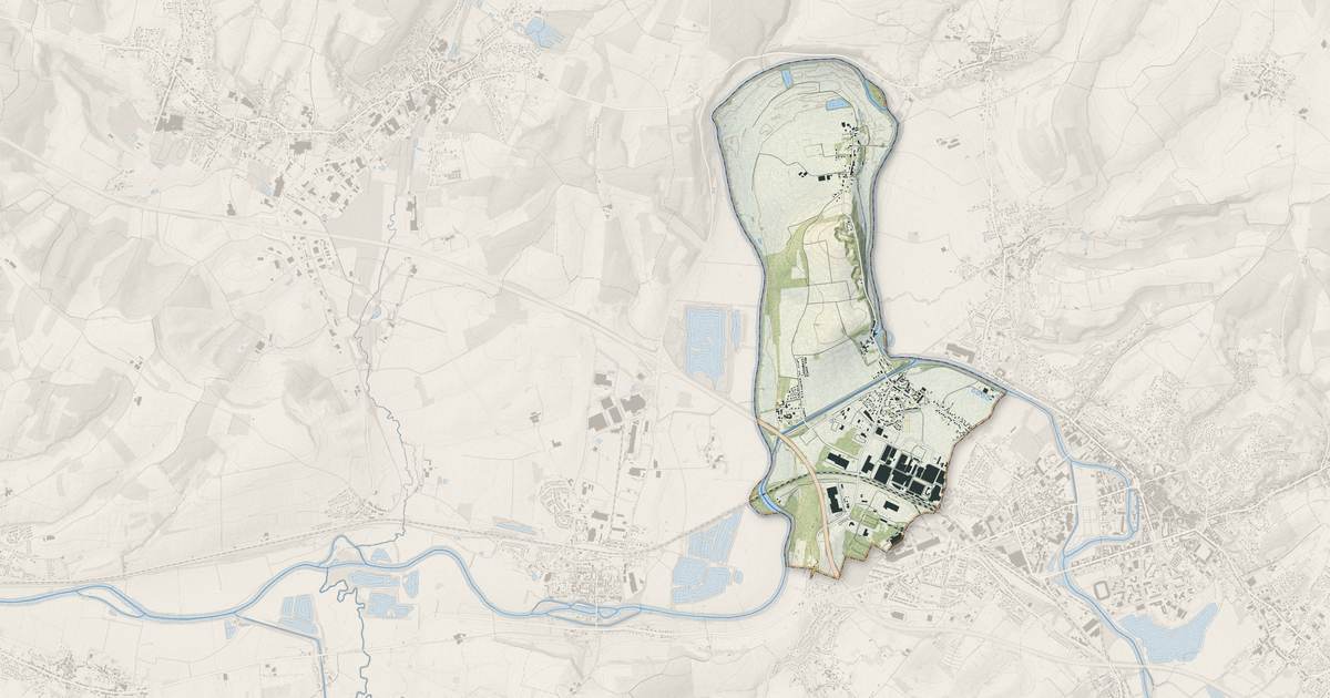 Portrait cartographique de Glaire : relief, eau, forêts, bâti et voies, calculés à partir des données de l'IGN