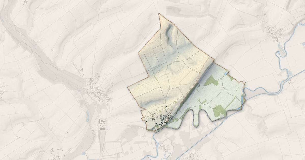 Portrait cartographique de Gomont : relief, eau, forêts, bâti et voies, calculés à partir des données de l'IGN