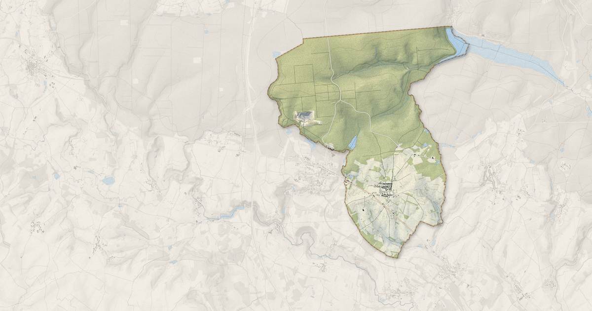 Portrait cartographique de Harcy : relief, eau, forêts, bâti et voies, calculés à partir des données de l'IGN