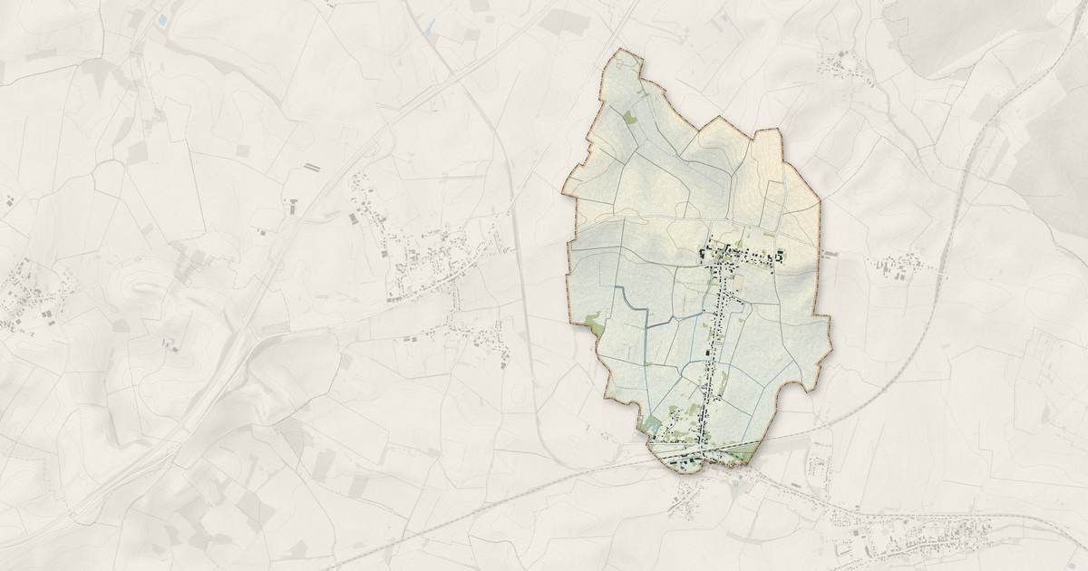 Portrait cartographique de Lucquy : relief, eau, forêts, bâti et voies, calculés à partir des données de l'IGN