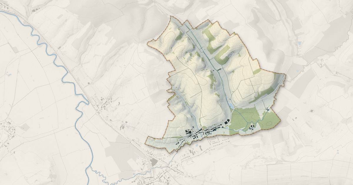 Portrait cartographique de Moiry : relief, eau, forêts, bâti et voies, calculés à partir des données de l'IGN