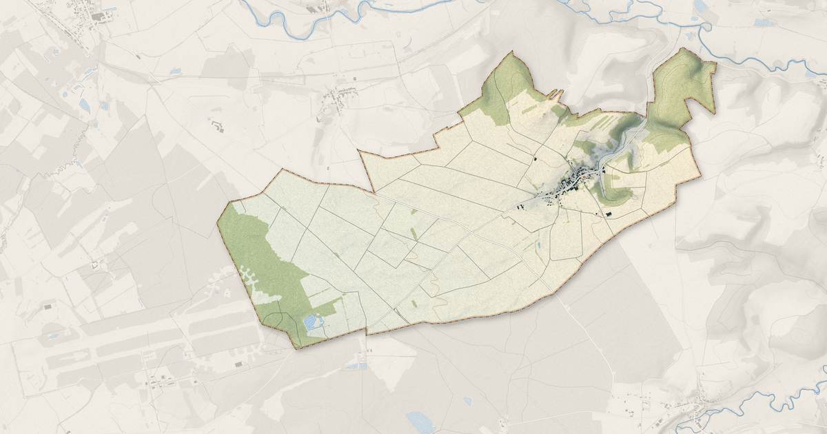 Portrait cartographique de Montcheutin : relief, eau, forêts, bâti et voies, calculés à partir des données de l'IGN