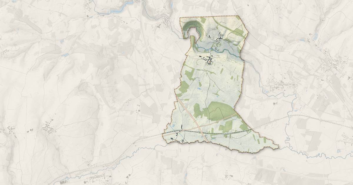Portrait cartographique de Murtin-et-Bogny : relief, eau, forêts, bâti et voies, calculés à partir des données de l'IGN