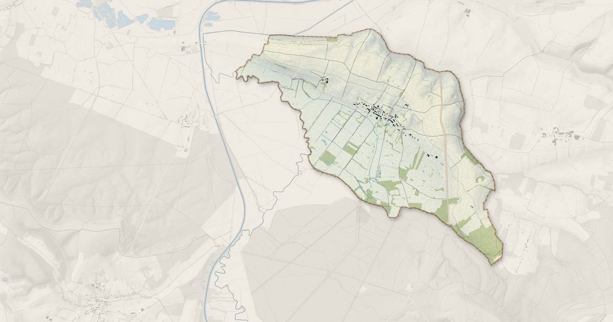 Portrait cartographique de La Neuville-à-Maire : relief, eau, forêts, bâti et voies, calculés à partir des données de l'IGN