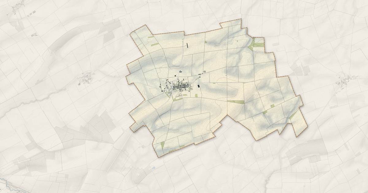 Portrait cartographique de La Neuville-en-Tourne-à-Fuy : relief, eau, forêts, bâti et voies, calculés à partir des données de l'IGN