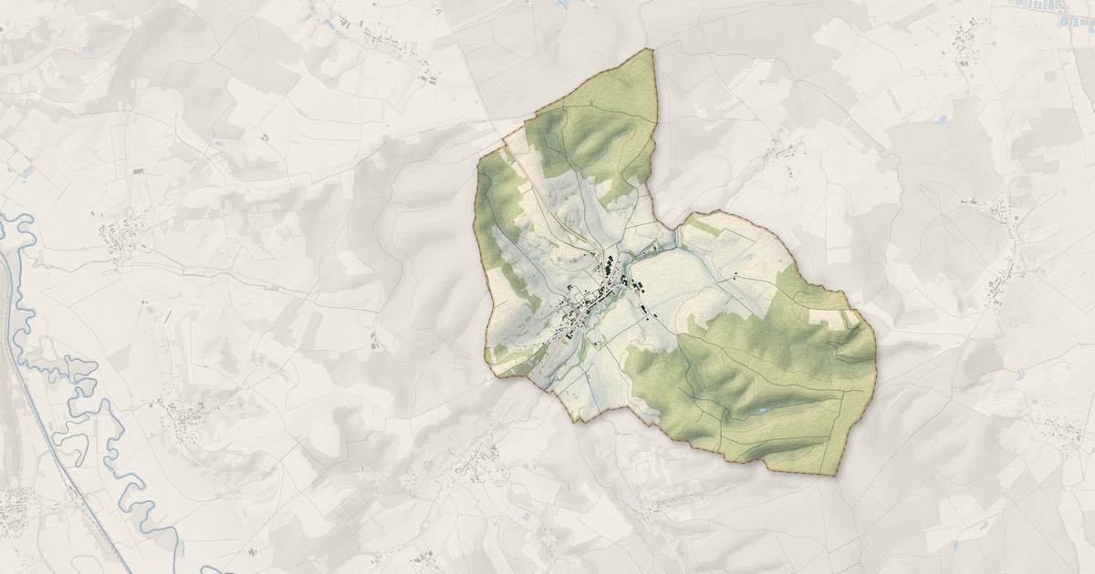 Portrait cartographique de Quatre-Champs : relief, eau, forêts, bâti et voies, calculés à partir des données de l'IGN