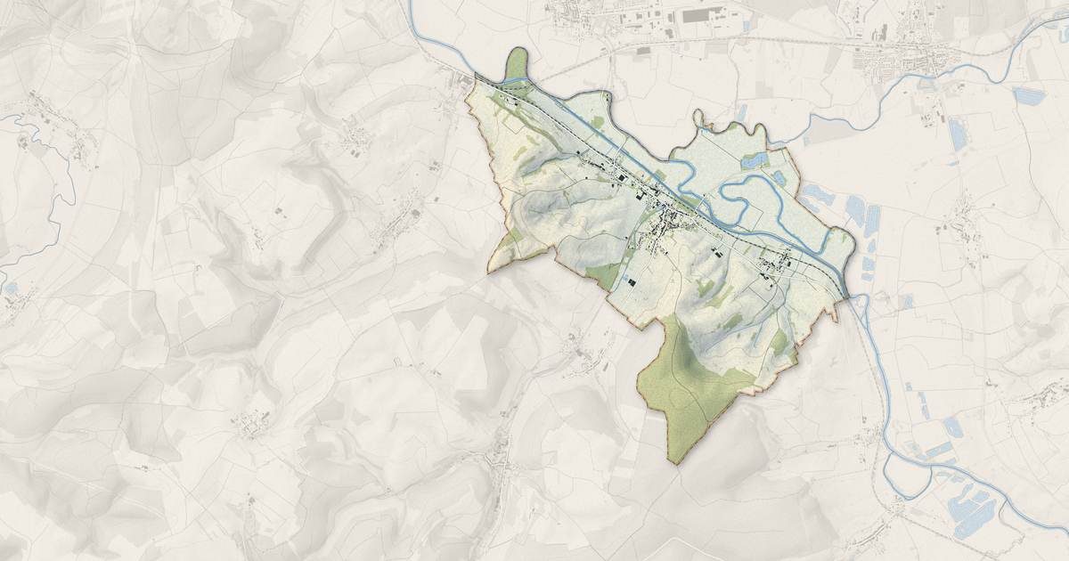 Portrait cartographique de Remilly-Aillicourt : relief, eau, forêts, bâti et voies, calculés à partir des données de l'IGN