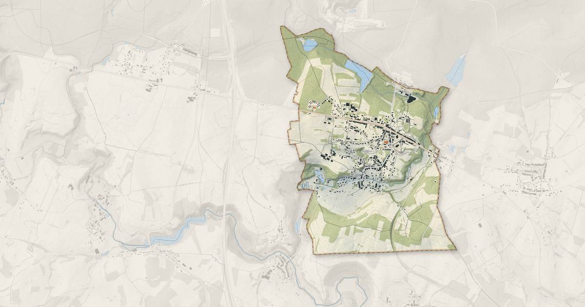 Portrait cartographique de Rimogne : relief, eau, forêts, bâti et voies, calculés à partir des données de l'IGN