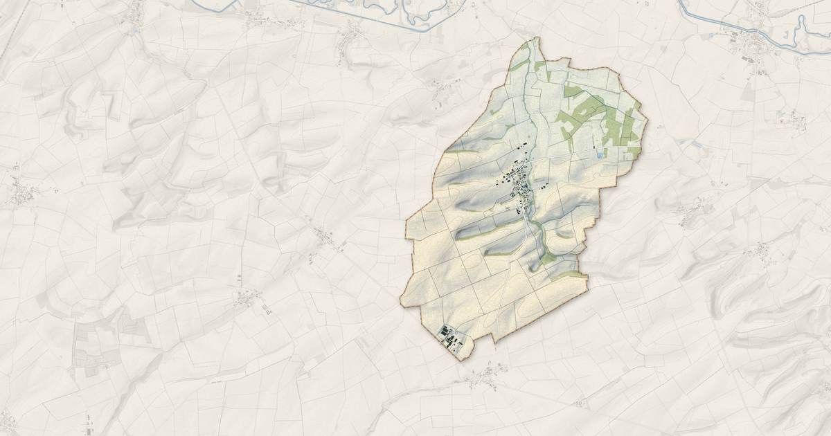 Portrait cartographique de Saulces-Champenoises : relief, eau, forêts, bâti et voies, calculés à partir des données de l'IGN