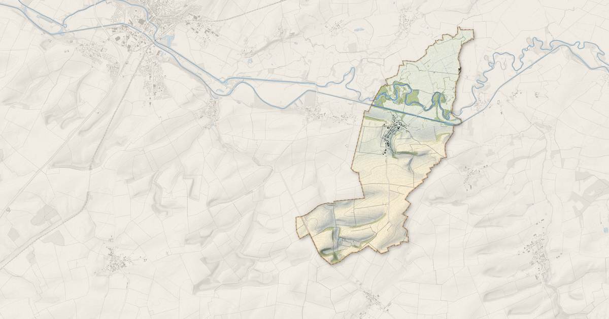 Portrait cartographique de Seuil : relief, eau, forêts, bâti et voies, calculés à partir des données de l'IGN