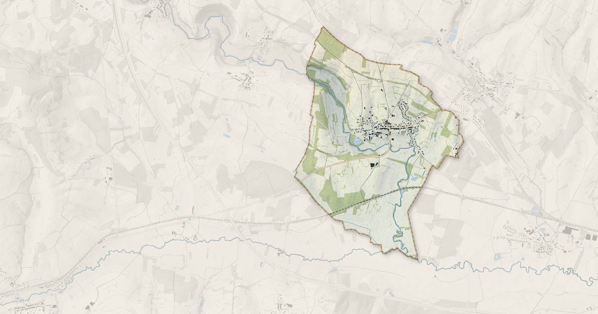 Portrait cartographique de Sormonne : relief, eau, forêts, bâti et voies, calculés à partir des données de l'IGN