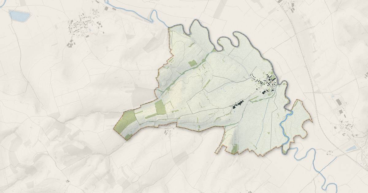 Portrait cartographique de Tétaigne : relief, eau, forêts, bâti et voies, calculés à partir des données de l'IGN