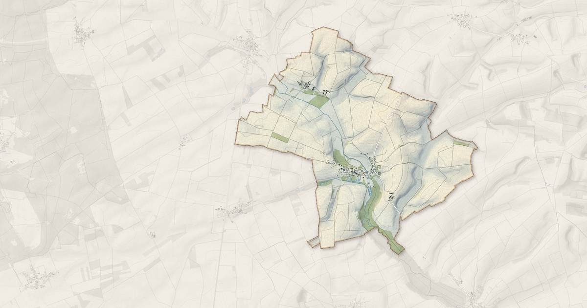 Portrait cartographique de Le Thour : relief, eau, forêts, bâti et voies, calculés à partir des données de l'IGN