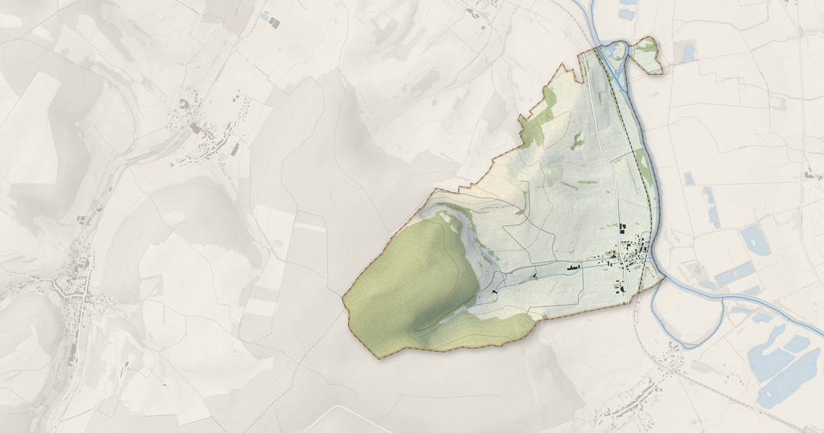 Portrait cartographique de Villers-devant-Mouzon : relief, eau, forêts, bâti et voies, calculés à partir des données de l'IGN