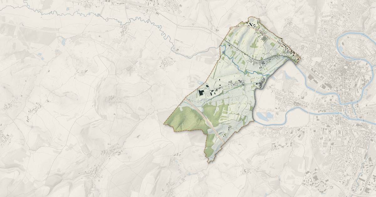 Portrait cartographique de Warcq : relief, eau, forêts, bâti et voies, calculés à partir des données de l'IGN
