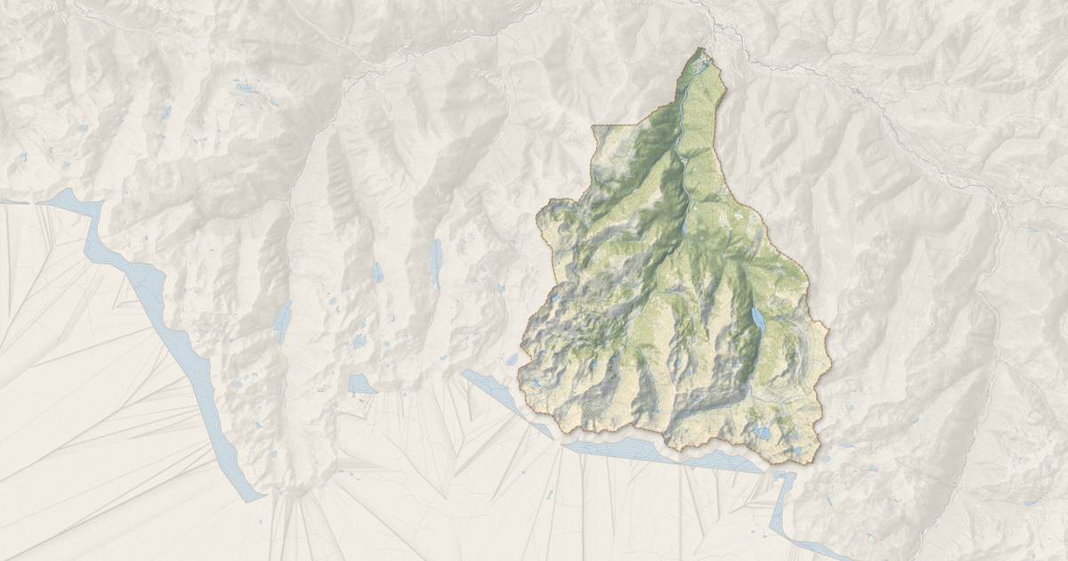 Portrait cartographique de Aston : relief, eau, forêts, bâti et voies, calculés à partir des données de l'IGN