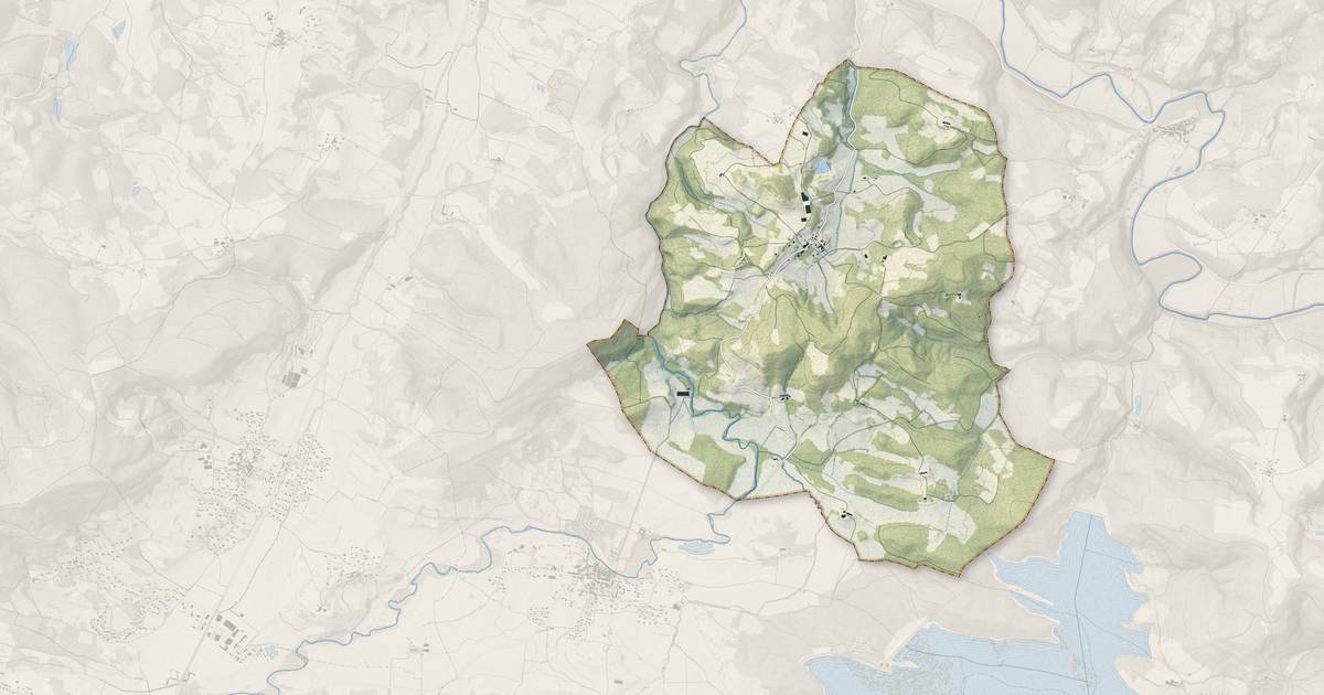 Portrait cartographique de Belloc : relief, eau, forêts, bâti et voies, calculés à partir des données de l'IGN