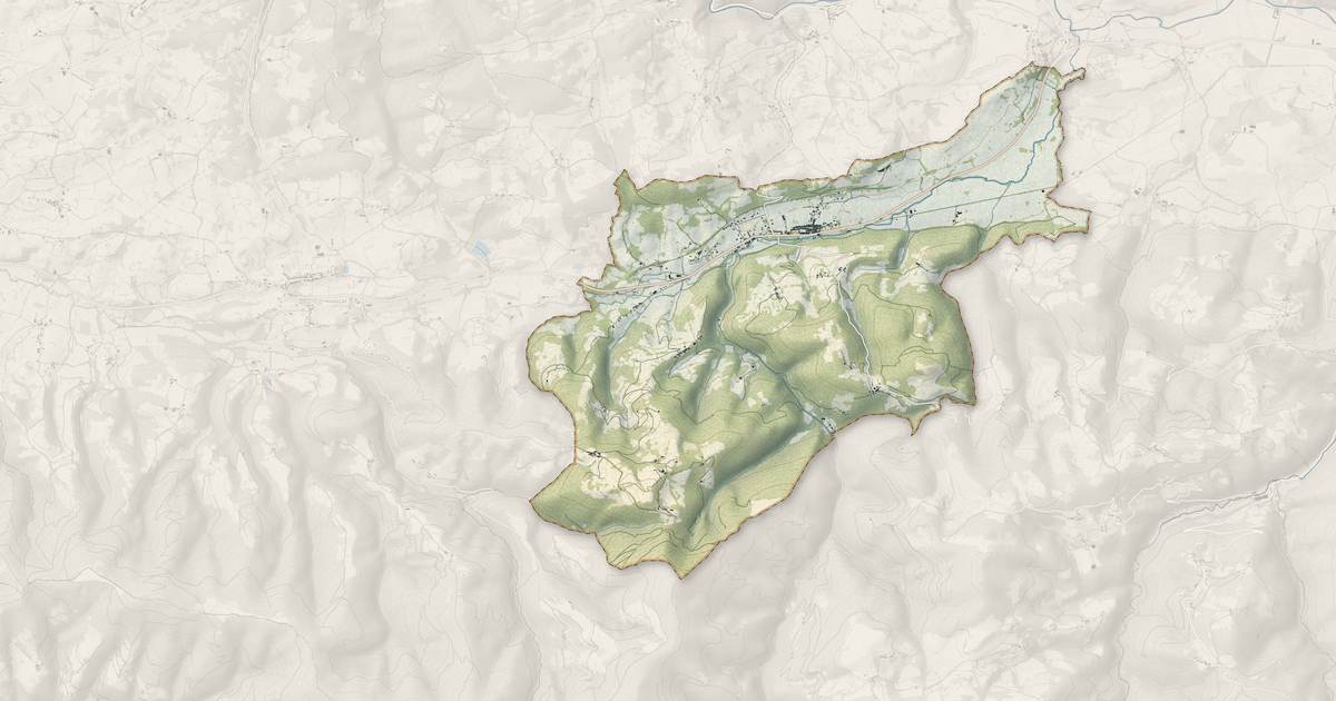 Portrait cartographique de Castelnau-Durban : relief, eau, forêts, bâti et voies, calculés à partir des données de l'IGN