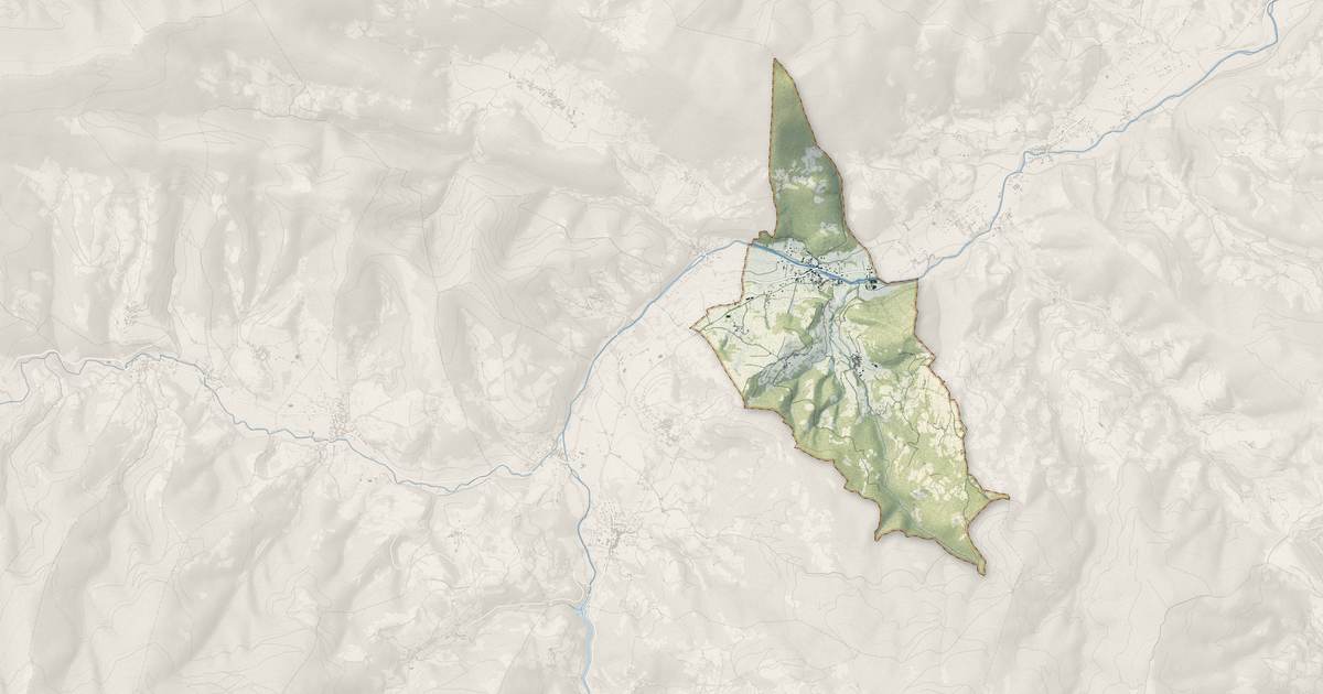 Portrait cartographique de Engomer : relief, eau, forêts, bâti et voies, calculés à partir des données de l'IGN