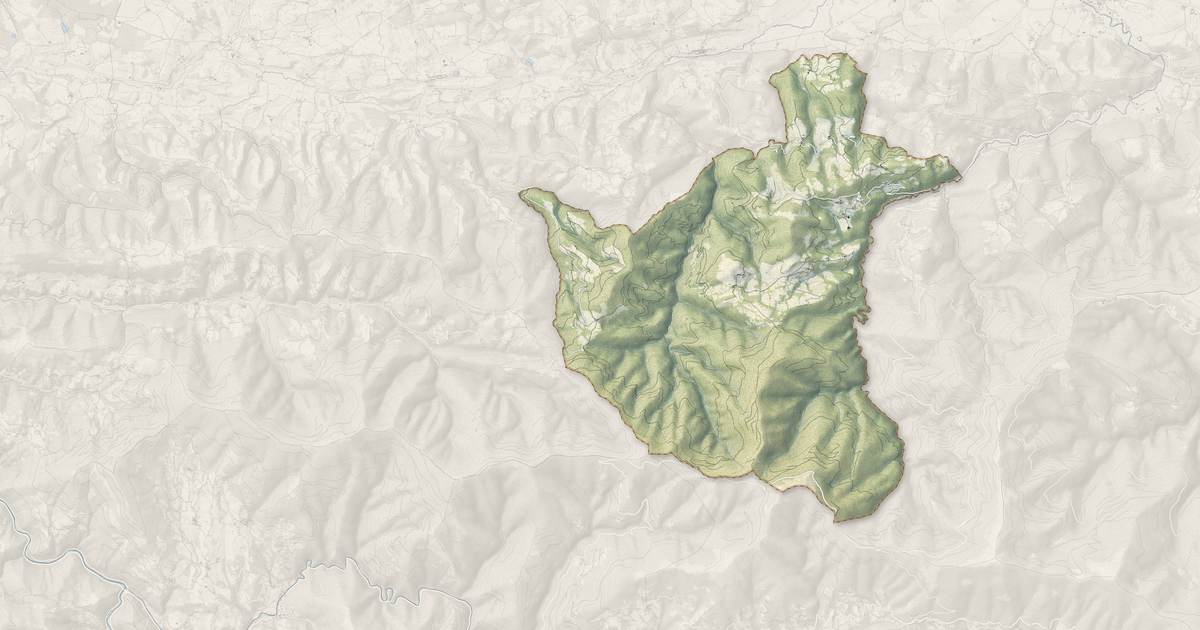Portrait cartographique de Esplas-de-Sérou : relief, eau, forêts, bâti et voies, calculés à partir des données de l'IGN