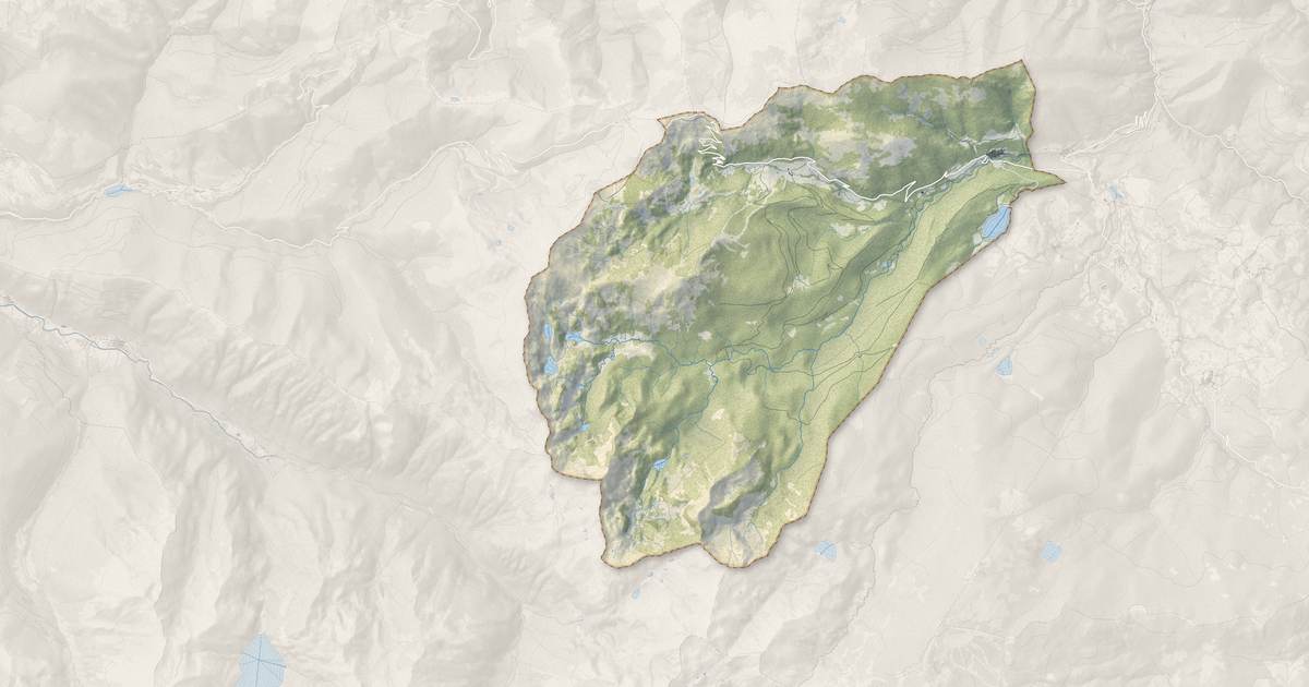 Portrait cartographique de Mijanès : relief, eau, forêts, bâti et voies, calculés à partir des données de l'IGN
