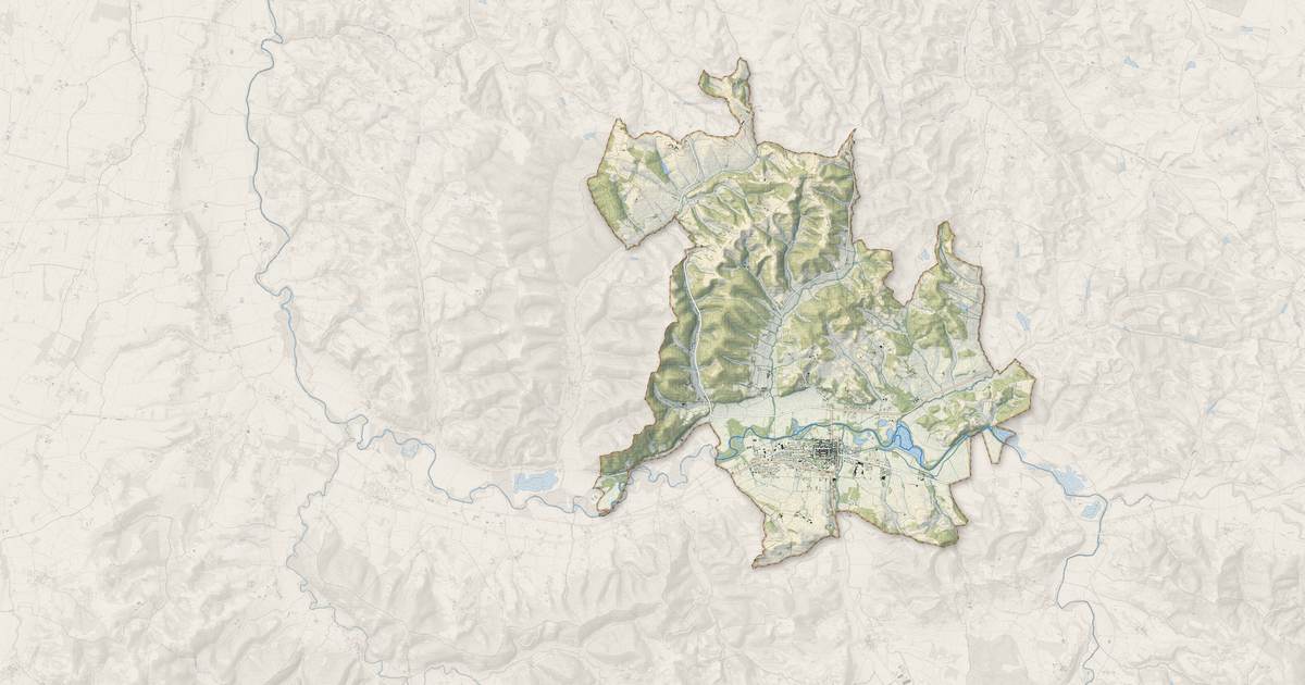 Portrait cartographique de Mirepoix : relief, eau, forêts, bâti et voies, calculés à partir des données de l'IGN