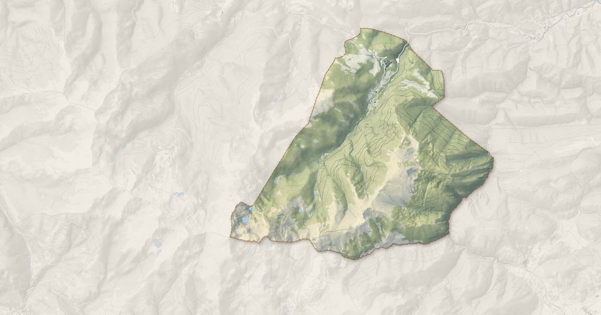 Portrait cartographique de Montségur : relief, eau, forêts, bâti et voies, calculés à partir des données de l'IGN