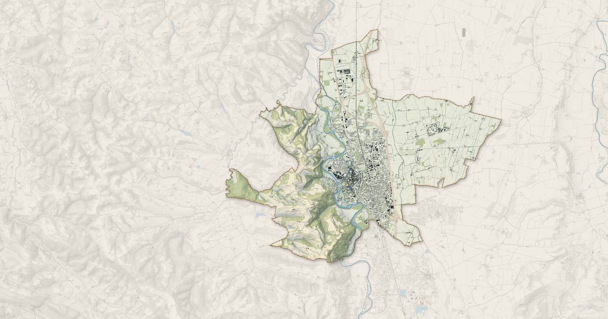 Portrait cartographique de Pamiers : relief, eau, forêts, bâti et voies, calculés à partir des données de l'IGN