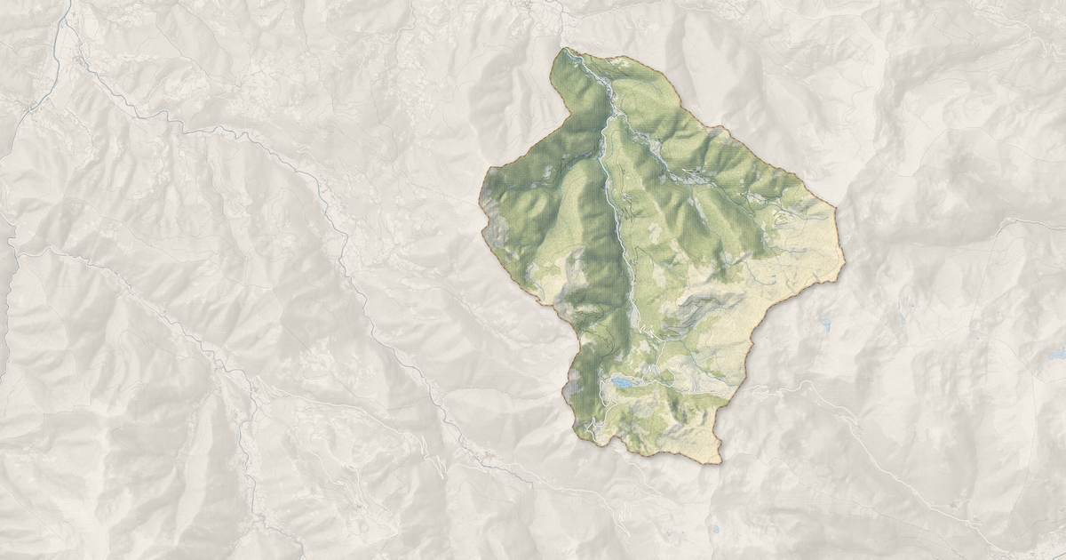 Portrait cartographique de Le Port : relief, eau, forêts, bâti et voies, calculés à partir des données de l'IGN