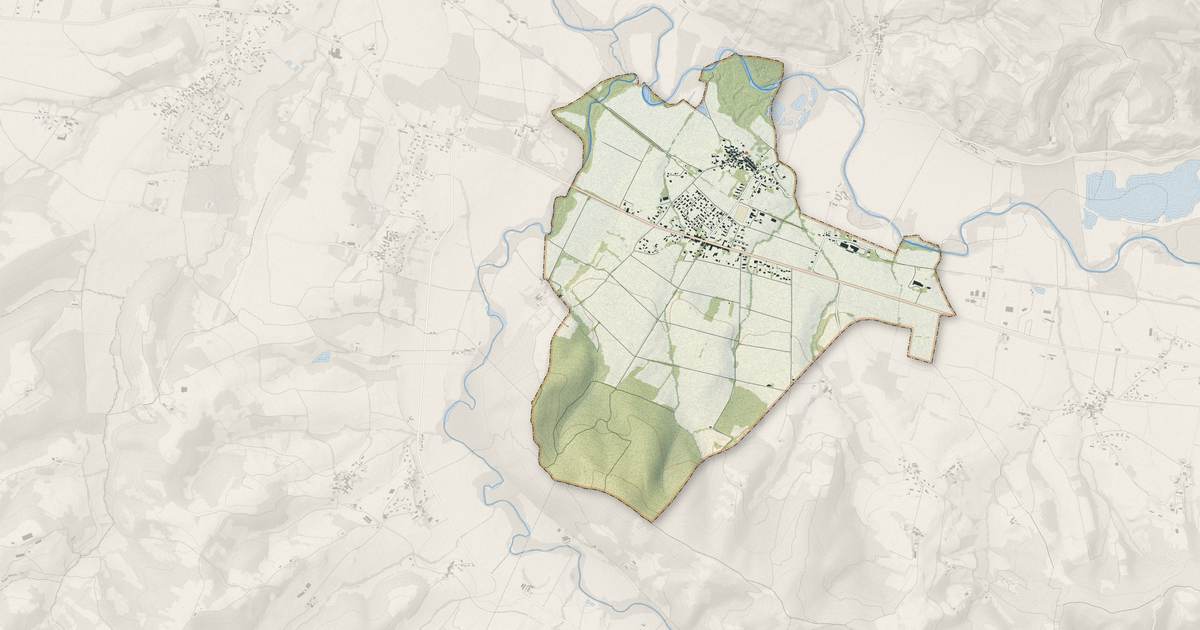 Portrait cartographique de Rieucros : relief, eau, forêts, bâti et voies, calculés à partir des données de l'IGN