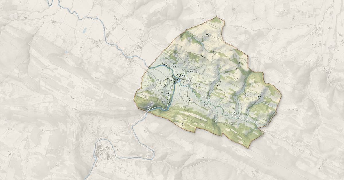 Portrait cartographique de Sabarat : relief, eau, forêts, bâti et voies, calculés à partir des données de l'IGN