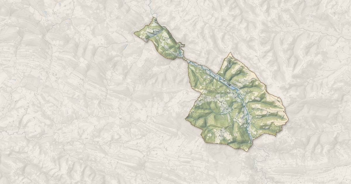 Portrait cartographique de Sainte-Croix-Volvestre : relief, eau, forêts, bâti et voies, calculés à partir des données de l'IGN