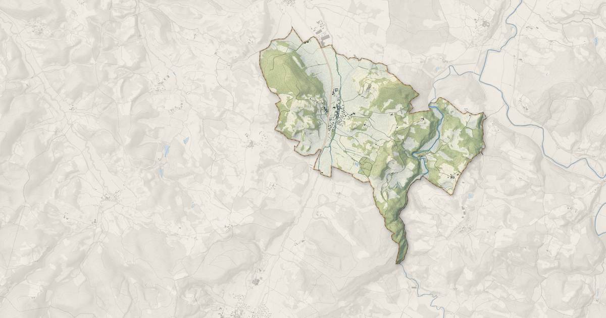 Portrait cartographique de Saint-Quentin-la-Tour : relief, eau, forêts, bâti et voies, calculés à partir des données de l'IGN