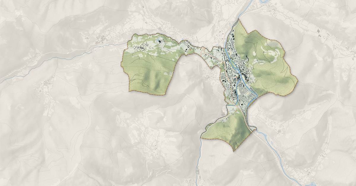 Portrait cartographique de Tarascon-sur-Ariège : relief, eau, forêts, bâti et voies, calculés à partir des données de l'IGN