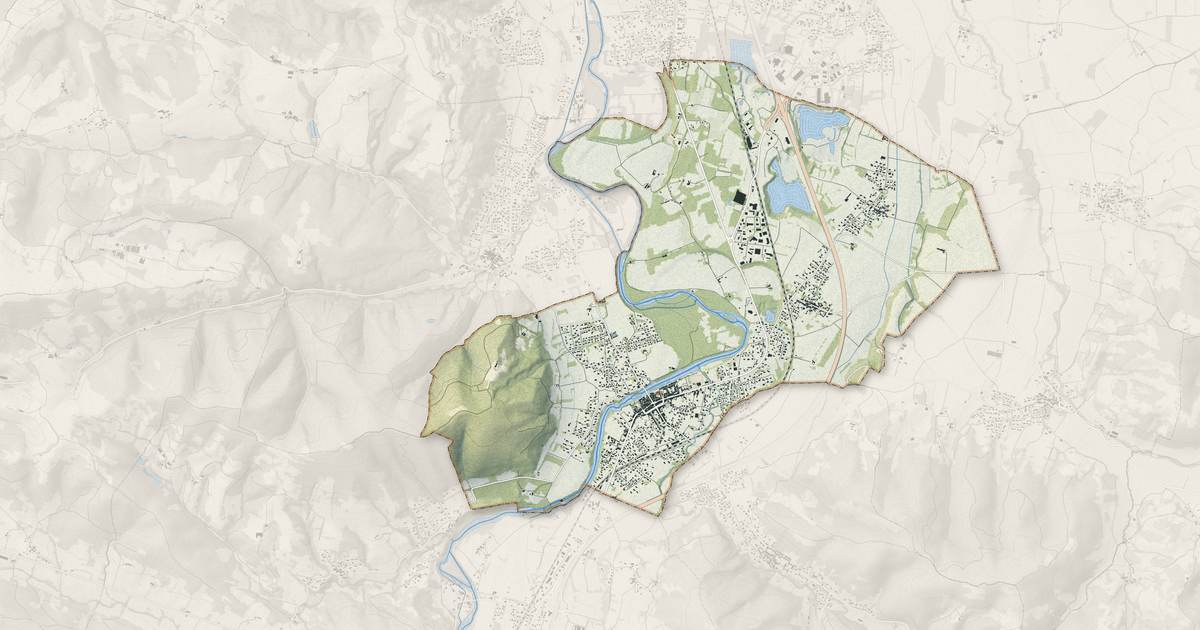 Portrait cartographique de Varilhes : relief, eau, forêts, bâti et voies, calculés à partir des données de l'IGN