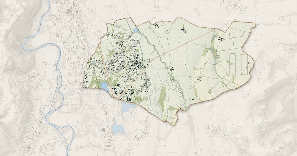 Portrait cartographique de Verniolle : relief, eau, forêts, bâti et voies, calculés à partir des données de l'IGN