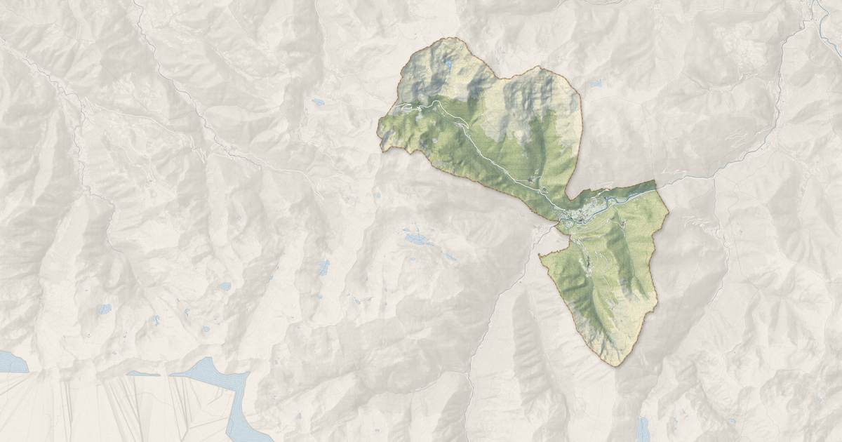 Portrait cartographique de Val-de-Sos : relief, eau, forêts, bâti et voies, calculés à partir des données de l'IGN