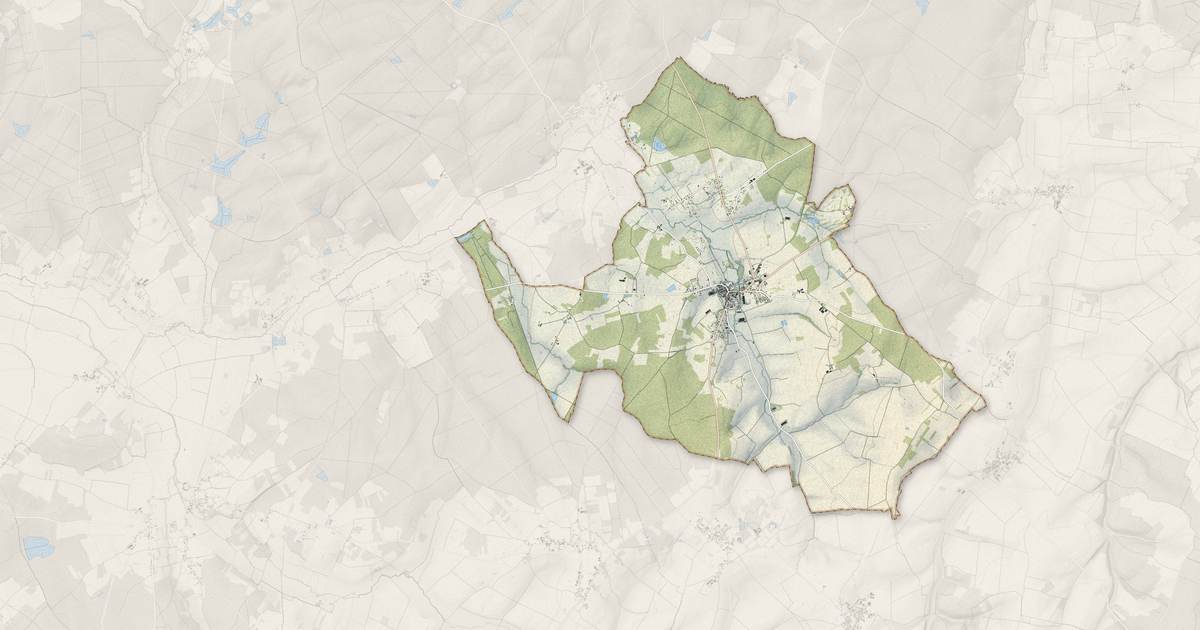 Portrait cartographique de Chaource : relief, eau, forêts, bâti et voies, calculés à partir des données de l'IGN