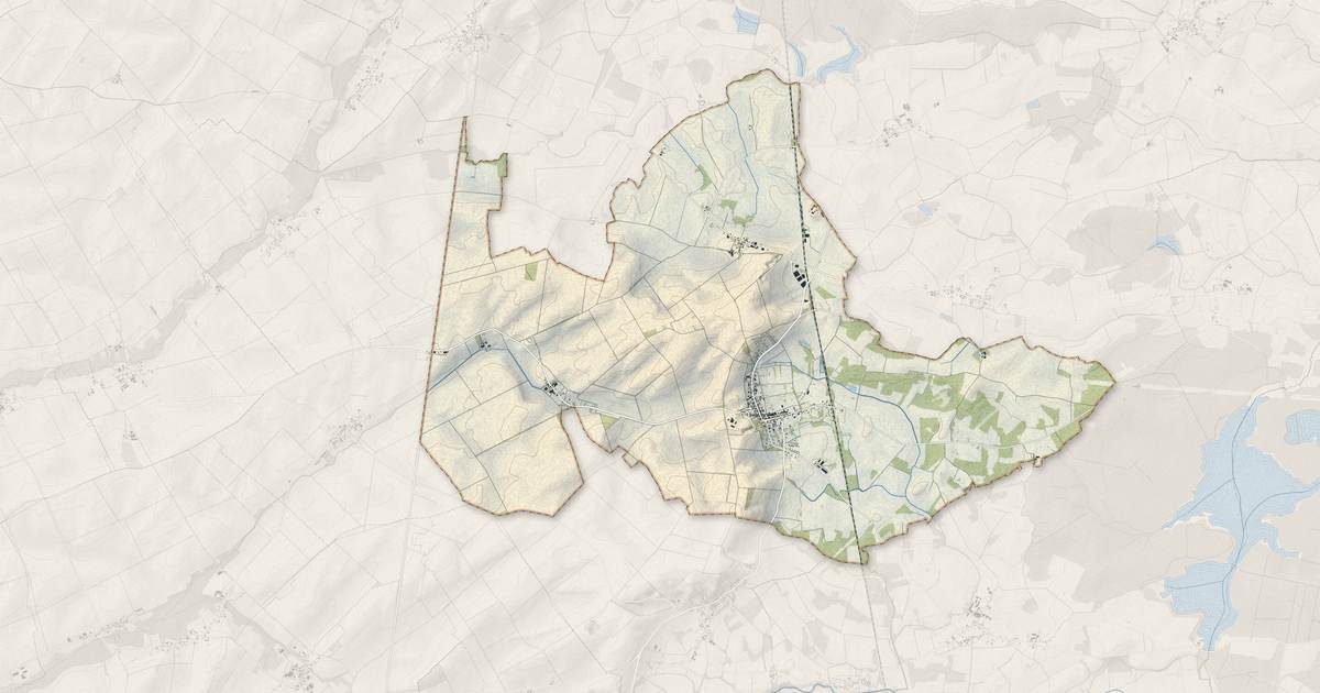 Portrait cartographique de Chavanges : relief, eau, forêts, bâti et voies, calculés à partir des données de l'IGN