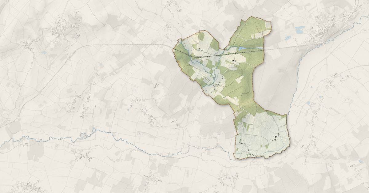 Portrait cartographique de Courtaoult : relief, eau, forêts, bâti et voies, calculés à partir des données de l'IGN