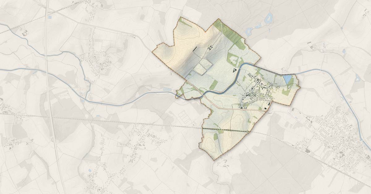 Portrait cartographique de Courteranges : relief, eau, forêts, bâti et voies, calculés à partir des données de l'IGN